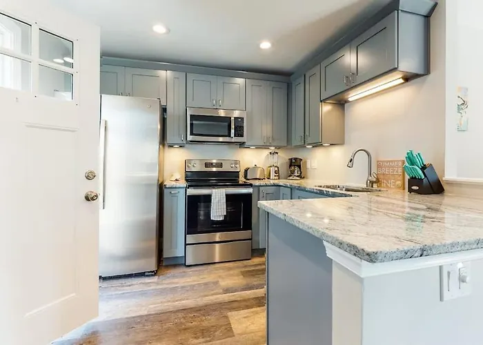 La Vista Bay-112 - 75th St -upper -d *