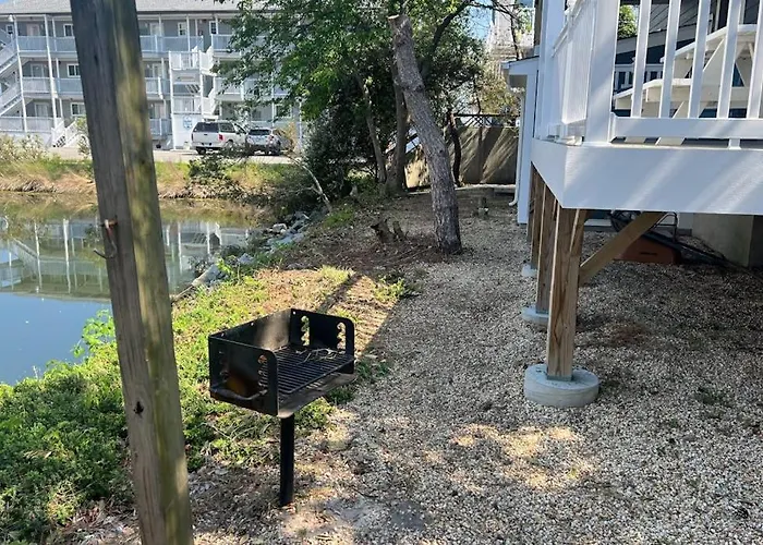 La Vista Bay-112 - 75th St -upper -d