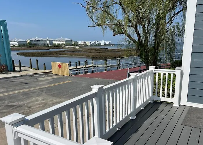 La Vista Bay-112 - 75th St -upper -d Apartment *