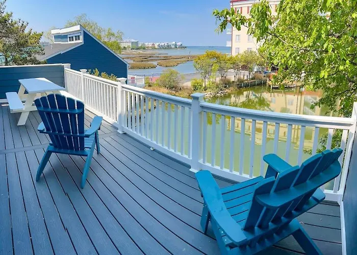 La Vista Bay-112 - 75th St -upper -d