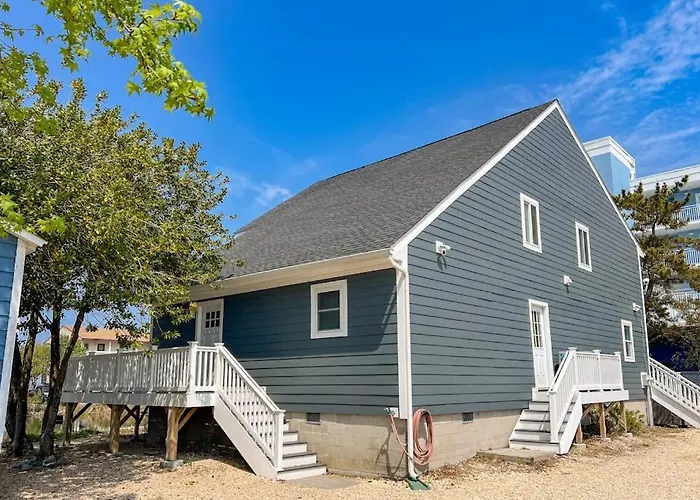La Vista Bay-112 - 75th St -upper -d *